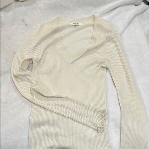 Splendid Cream V-Neck Sweater Cozy Knit